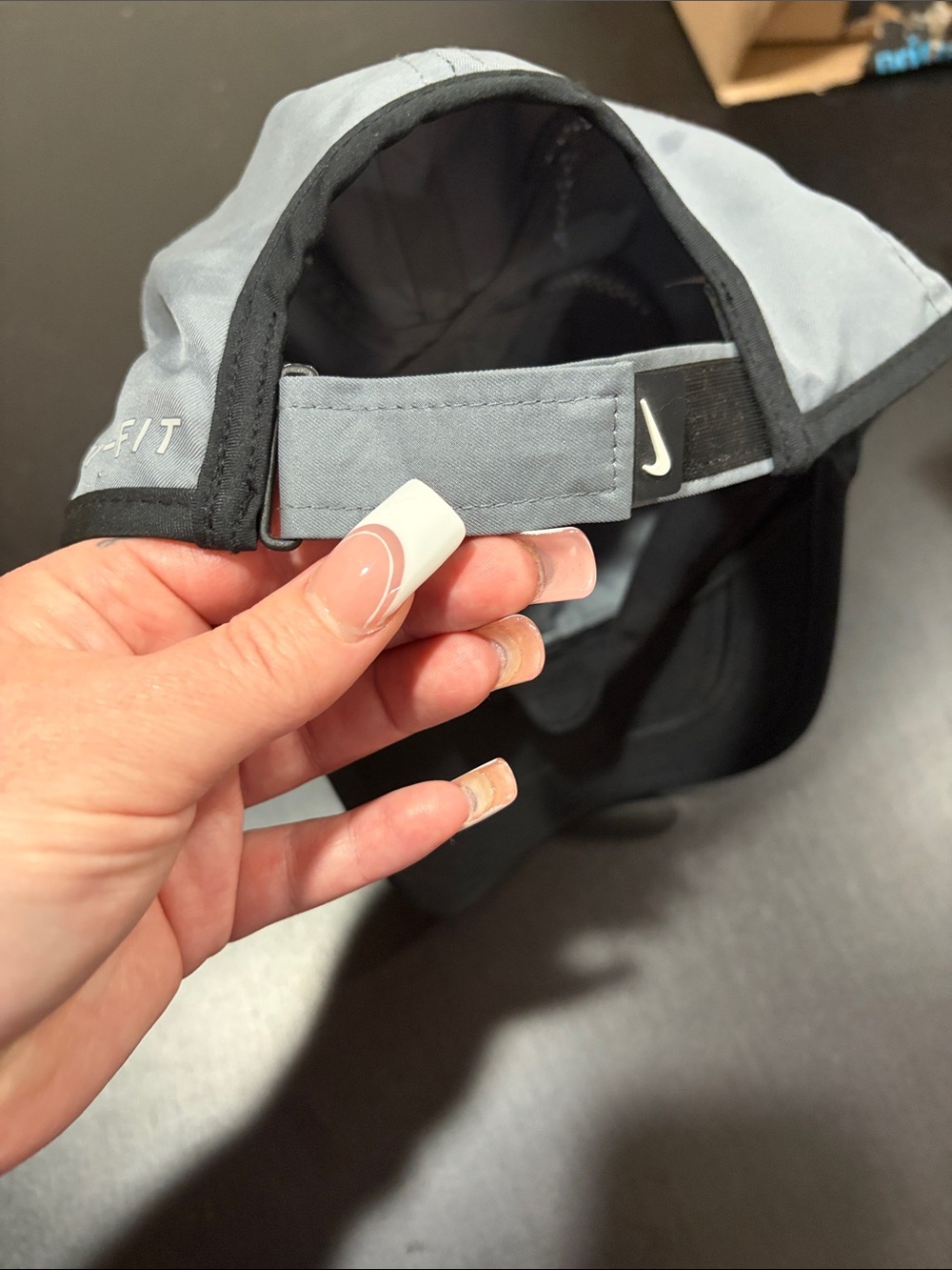 Nike Gray Performance DRI Fit hat with White Swoosh nike symbol new without tags - Picture 5 of 6